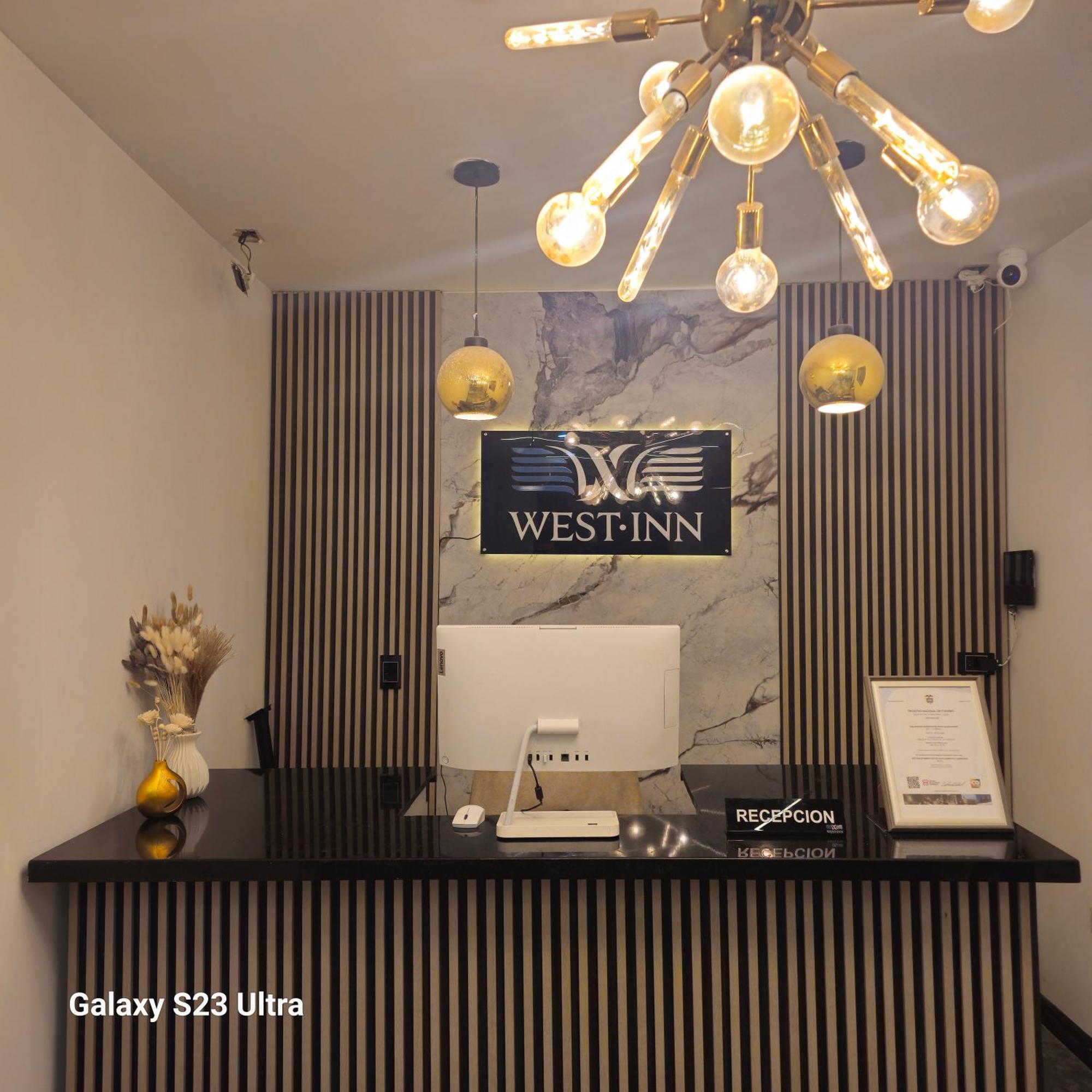 Hotel West Inn Bogotá Zewnętrze zdjęcie